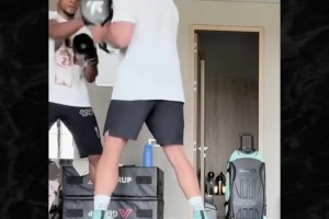 字母哥和老婆練拳擊 還聘請了拳擊教練 這是防身做準備？